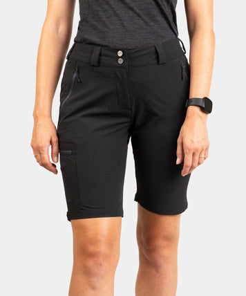 8 / Black